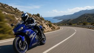 yamaha r6 sur une route